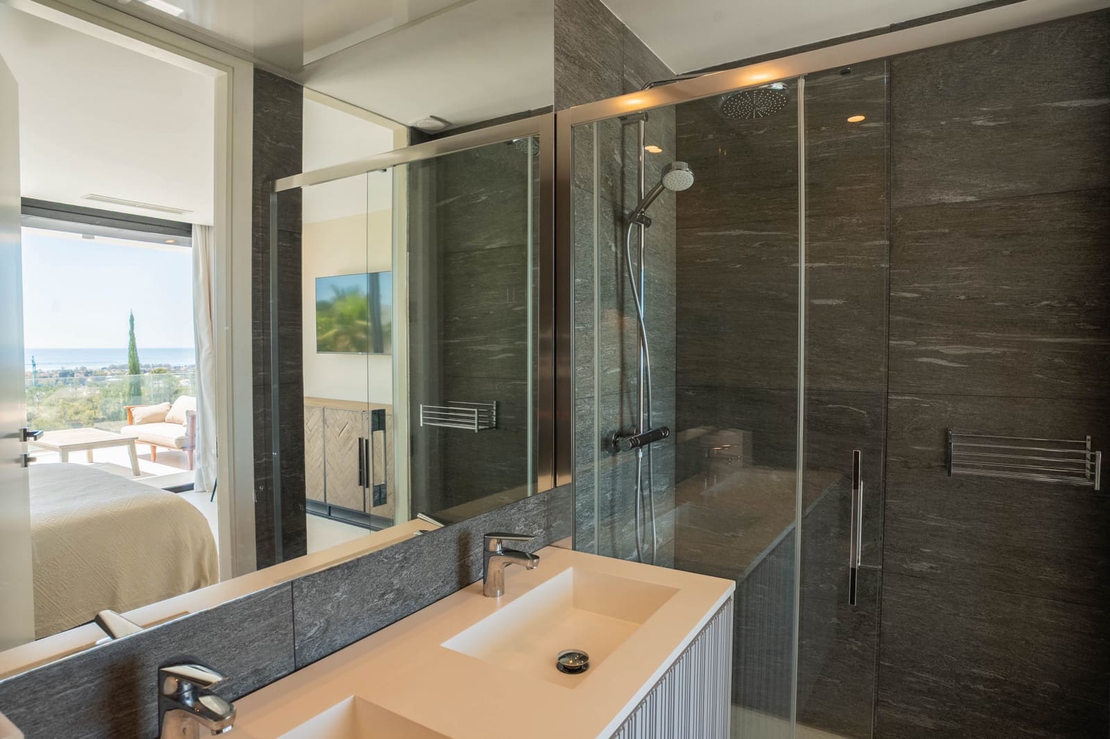 9 bedroom Villa for holiday rental in New Golden Mile with pool garage - € 25,000 (Ref: 9790838)