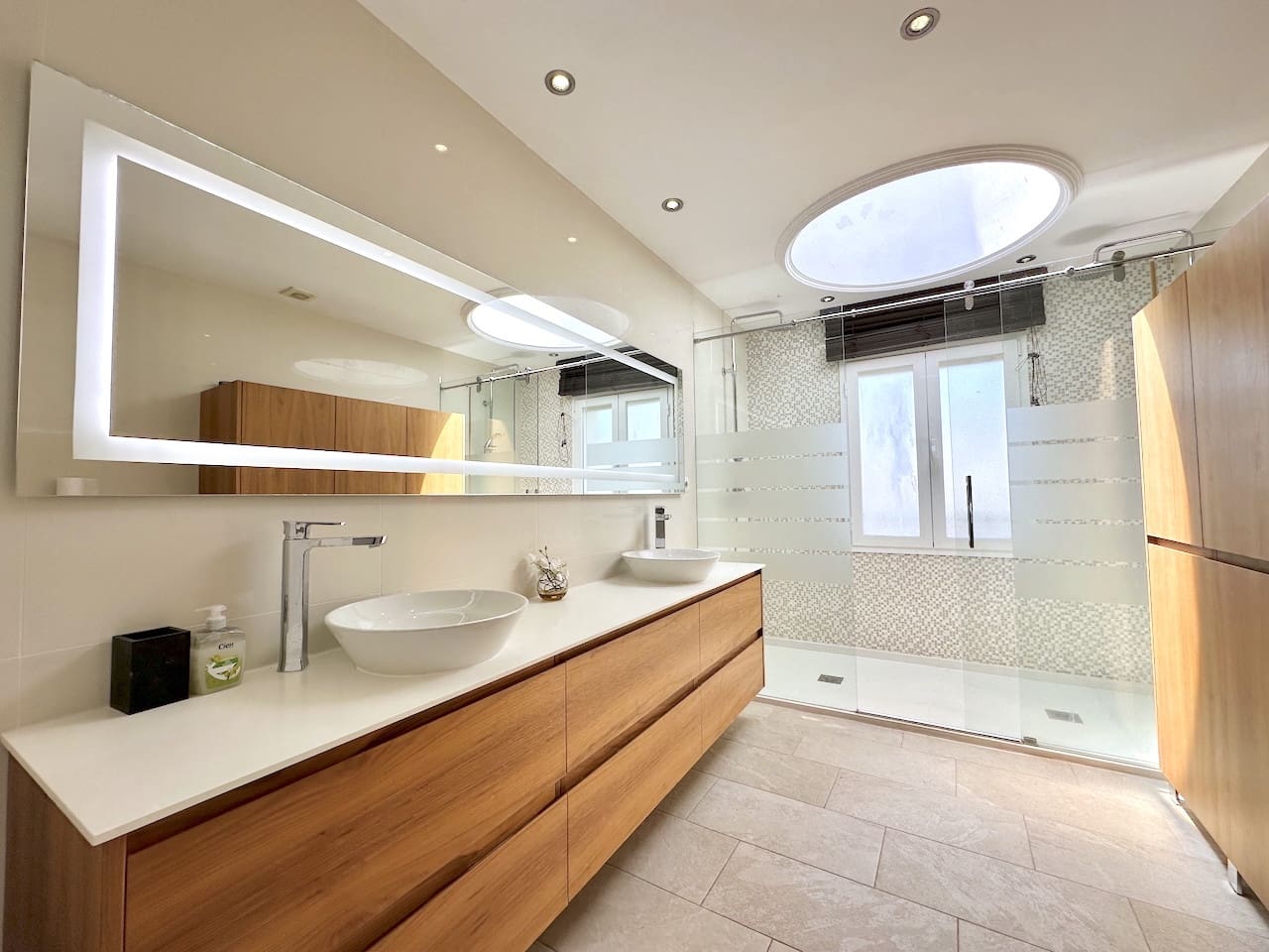 3 makuuhuone Kattohuoneisto myytävänä paikassa Estepona mukana uima-altaan - 1 850 000 € (Ref: 9794352)