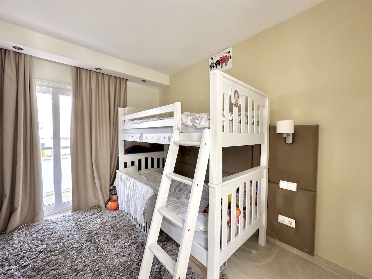 3 makuuhuone Kattohuoneisto myytävänä paikassa Estepona mukana uima-altaan - 1 850 000 € (Ref: 9794352)