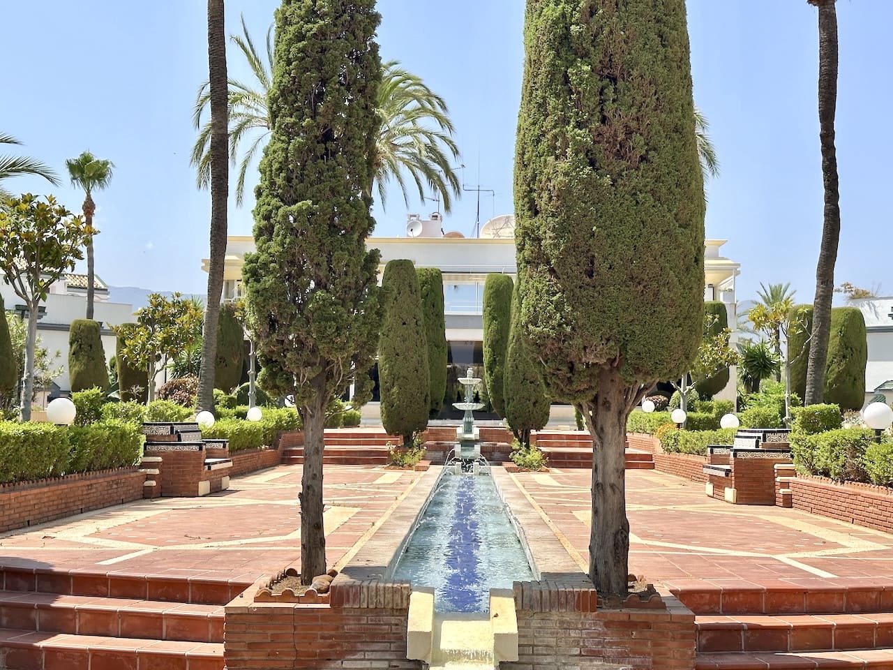3 makuuhuone Kattohuoneisto myytävänä paikassa Estepona mukana uima-altaan - 1 850 000 € (Ref: 9794352)