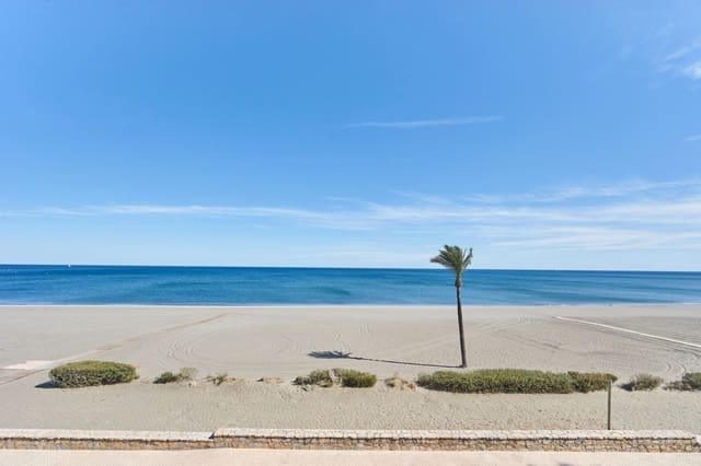 3 quarto Casa em Banda para venda em Marina de Casares, Casares com piscina garagem - 998 000 € (Ref: 9804131)