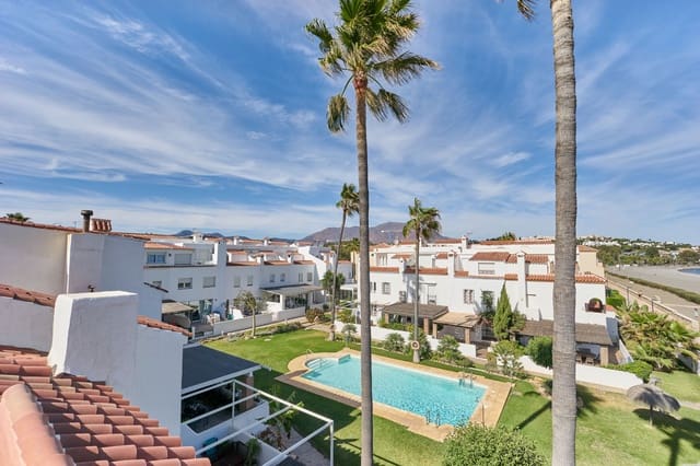 3 quarto Casa em Banda para venda em Marina de Casares, Casares com piscina garagem - 998 000 € (Ref: 9804131)