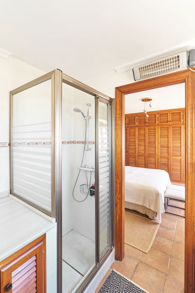 3 bedroom Townhouse for sale in Casares with pool garage - € 998,000 (Ref: 9804131)