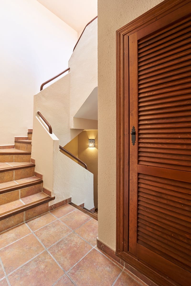 3 bedroom Townhouse for sale in Casares with pool garage - € 998,000 (Ref: 9804131)