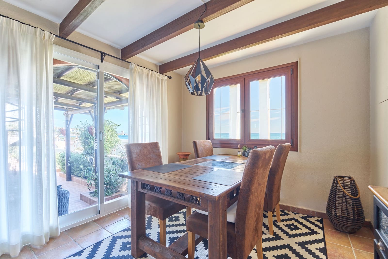 3 bedroom Townhouse for sale in Casares with pool garage - € 998,000 (Ref: 9804131)