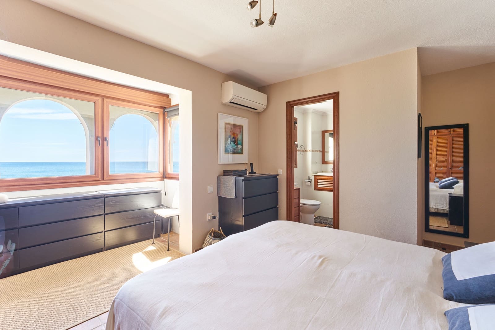 3 bedroom Townhouse for sale in Casares with pool garage - € 998,000 (Ref: 9804131)
