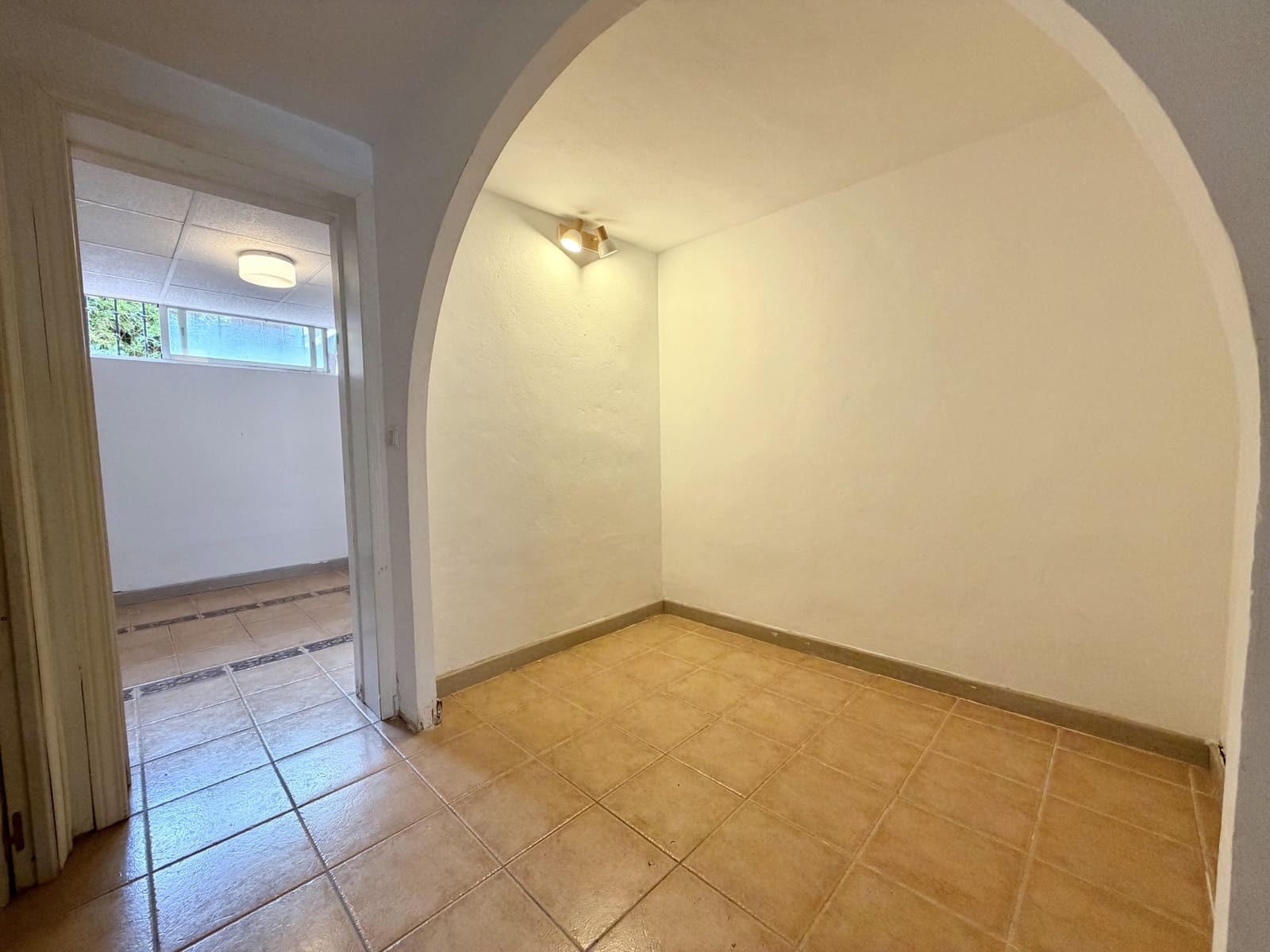 2 bedroom Townhouse for sale in Estepona with pool garage - € 699,000 (Ref: 9811395)