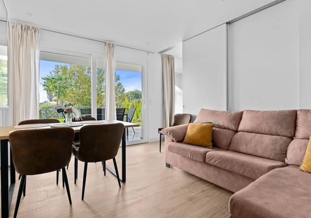 2 quarto Apartamento para arrendar em Casares Pueblo, Casares com piscina garagem - 1 500 € (Ref: 9817842)