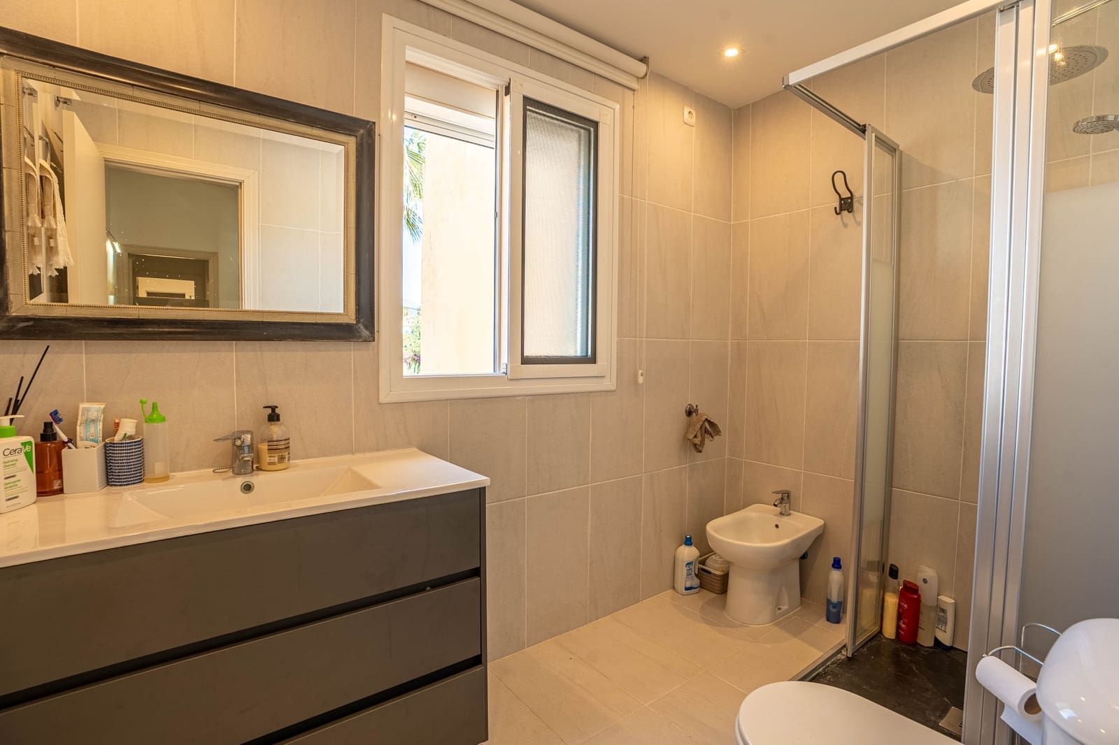 3 sovrum Hus till salu i Estepona med pool garage - 850 000 € (Ref: 9831255)
