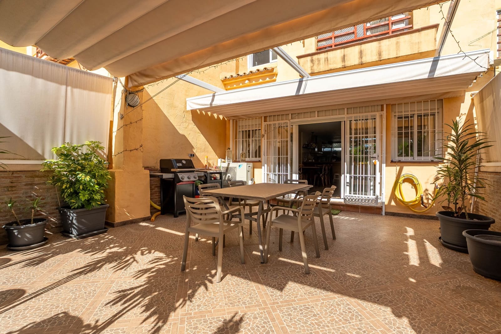 3 sovrum Hus till salu i Estepona med pool garage - 850 000 € (Ref: 9831255)