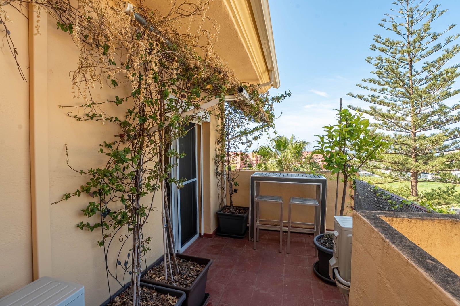 3 sovrum Hus till salu i Estepona med pool garage - 850 000 € (Ref: 9831255)