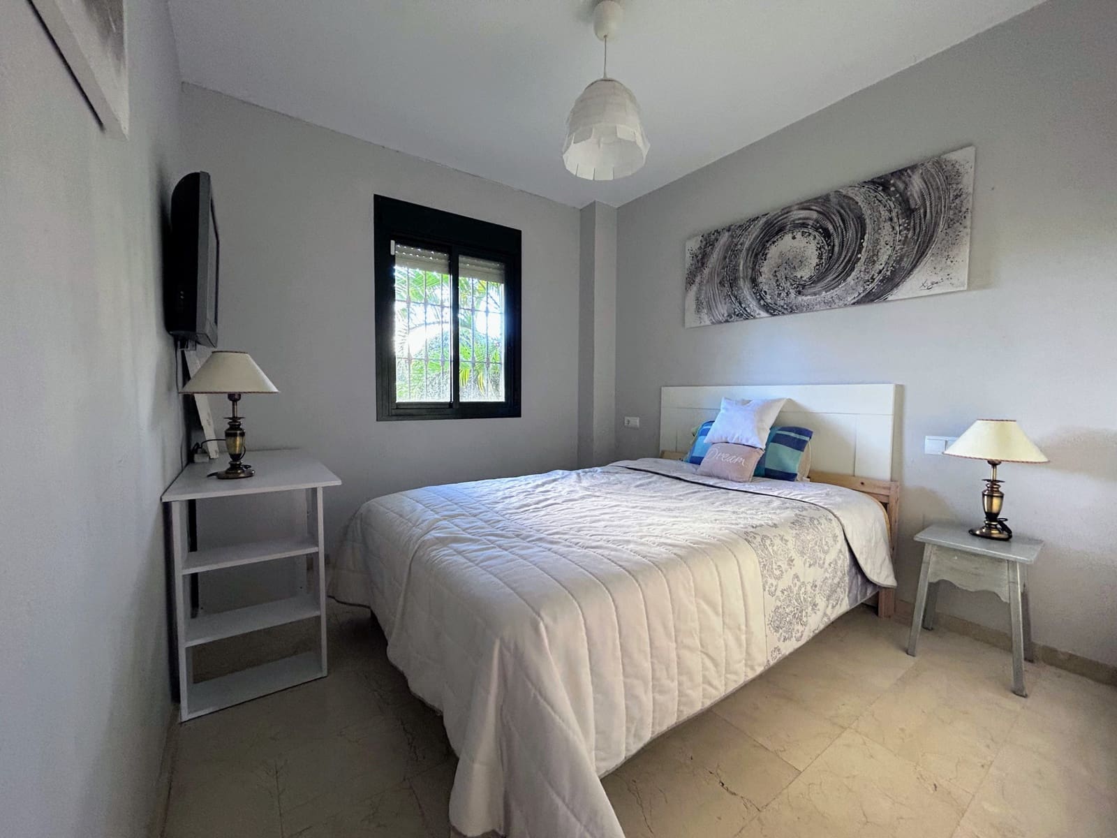 2 soverom Leilighet til salgs i New Golden Mile med svømmebasseng garasje - € 380 000 (Ref: 9831256)