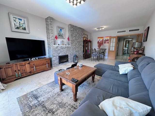 2 slaapkamer Appartement te koop in Selwo, Estepona met zwembad garage - € 380.000 (Ref: 9831256)
