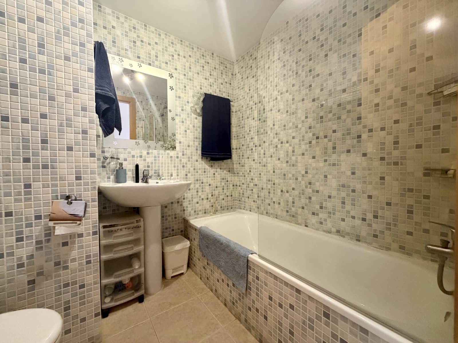2 sypialnia Penthouse na sprzedaż w Casares z basenem garażem - 285 000 € (Ref: 9845230)