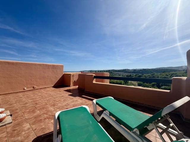 2 sypialnia Penthouse na sprzedaż w Casares Golf - Casares del Sol, Casares z basenem garażem - 285 000 € (Ref: 9845230)