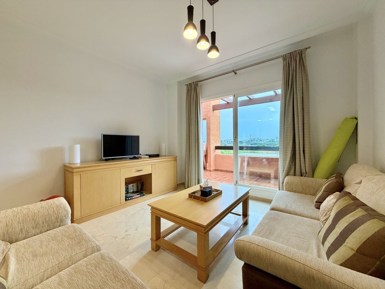 2 soverom Penthouse til salgs i Casares med svømmebasseng garasje - € 285 000 (Ref: 9845230)