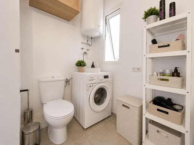1 slaapkamer Appartement te koop in Seghers, Estepona met zwembad garage - € 256.000 (Ref: 9849198)