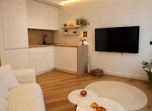 1 bedroom Apartment for sale in Centro, Estepona with pool - € 299,000 (Ref: 9849199)