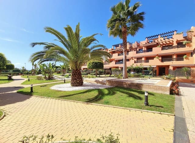 1 chambre Appartement à vendre à Zona de Punta Plata, Estepona avec piscine garage - 319 000 € (Ref: 9849200)
