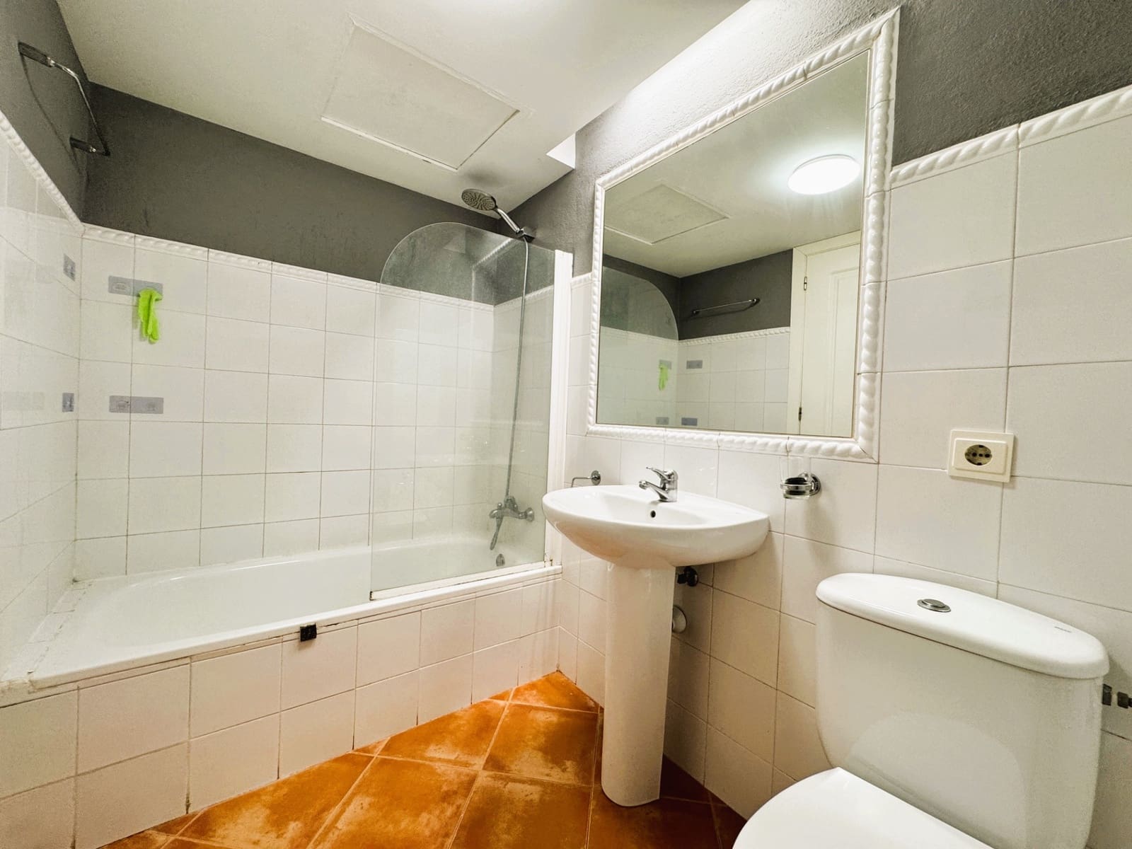 2 soveværelse Lejlighed til salg i Casares med swimmingpool - € 219.900 (Ref: 9889985)