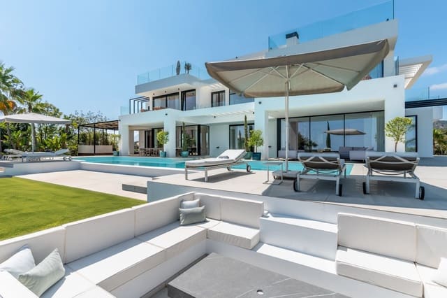9 sypialnia Willa do wynajęcia w Estepona z basenem garażem - 50 000 € (Ref: 9891914)