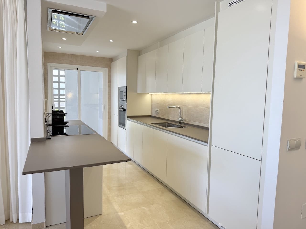 3 sovrum Lägenhet till salu i Marbella med pool garage - 499 900 € (Ref: 9899262)