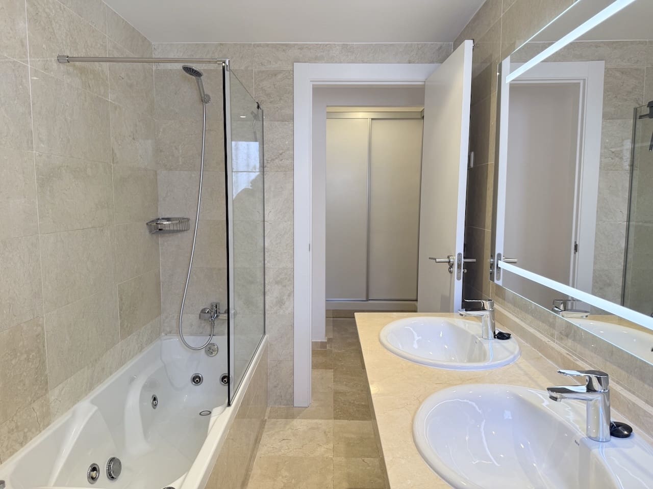 3 sovrum Lägenhet till salu i Marbella med pool garage - 499 900 € (Ref: 9899262)