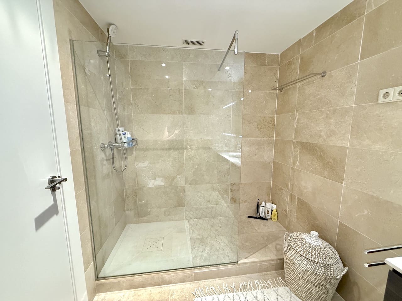 3 sovrum Lägenhet till salu i Marbella med pool garage - 499 900 € (Ref: 9899262)