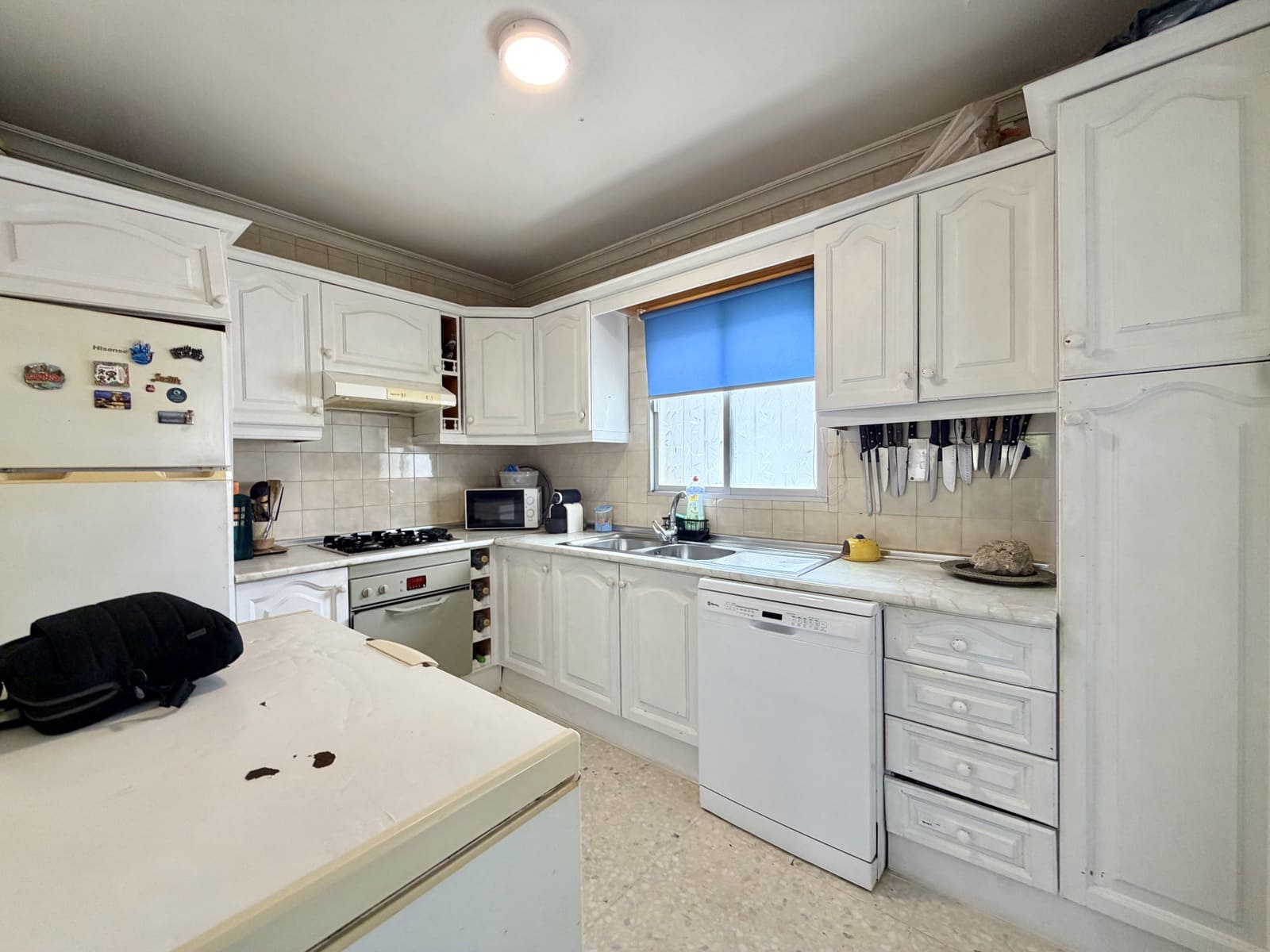 Ático de 3 habitaciones en Estepona en venta con piscina - 300.000 € (Ref: 9912742)