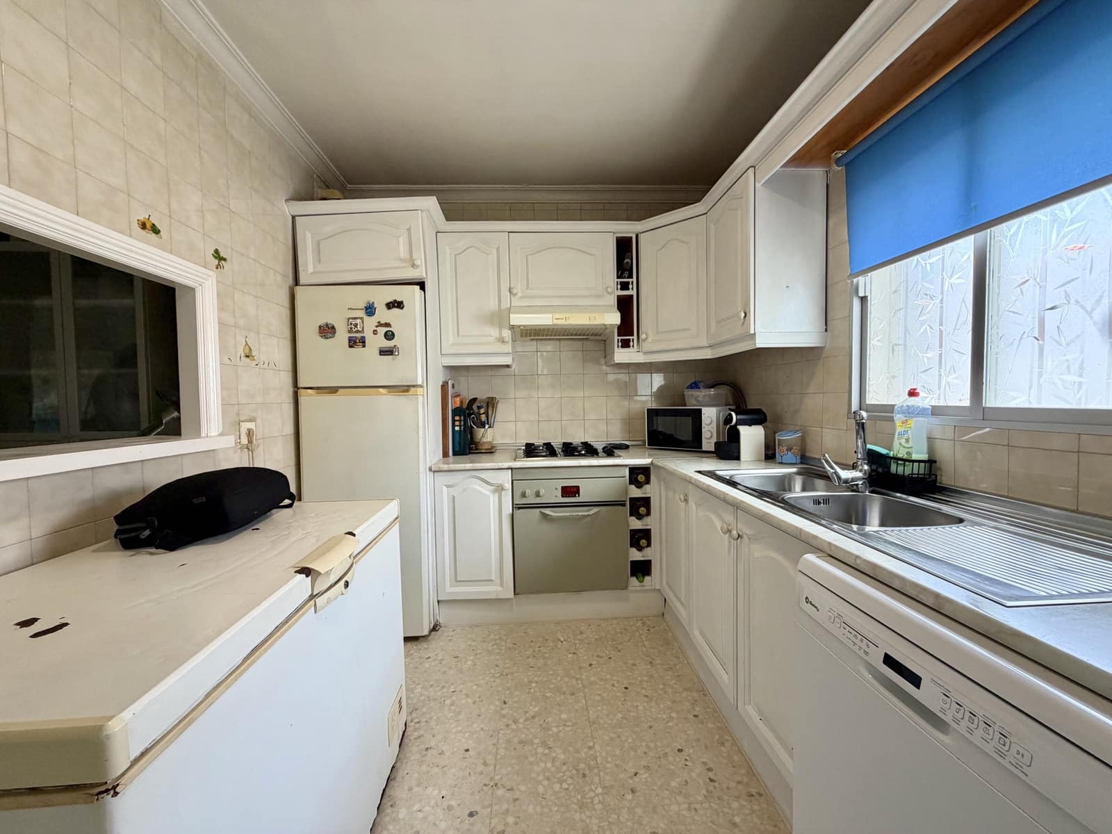 Ático de 3 habitaciones en Estepona en venta con piscina - 300.000 € (Ref: 9912742)