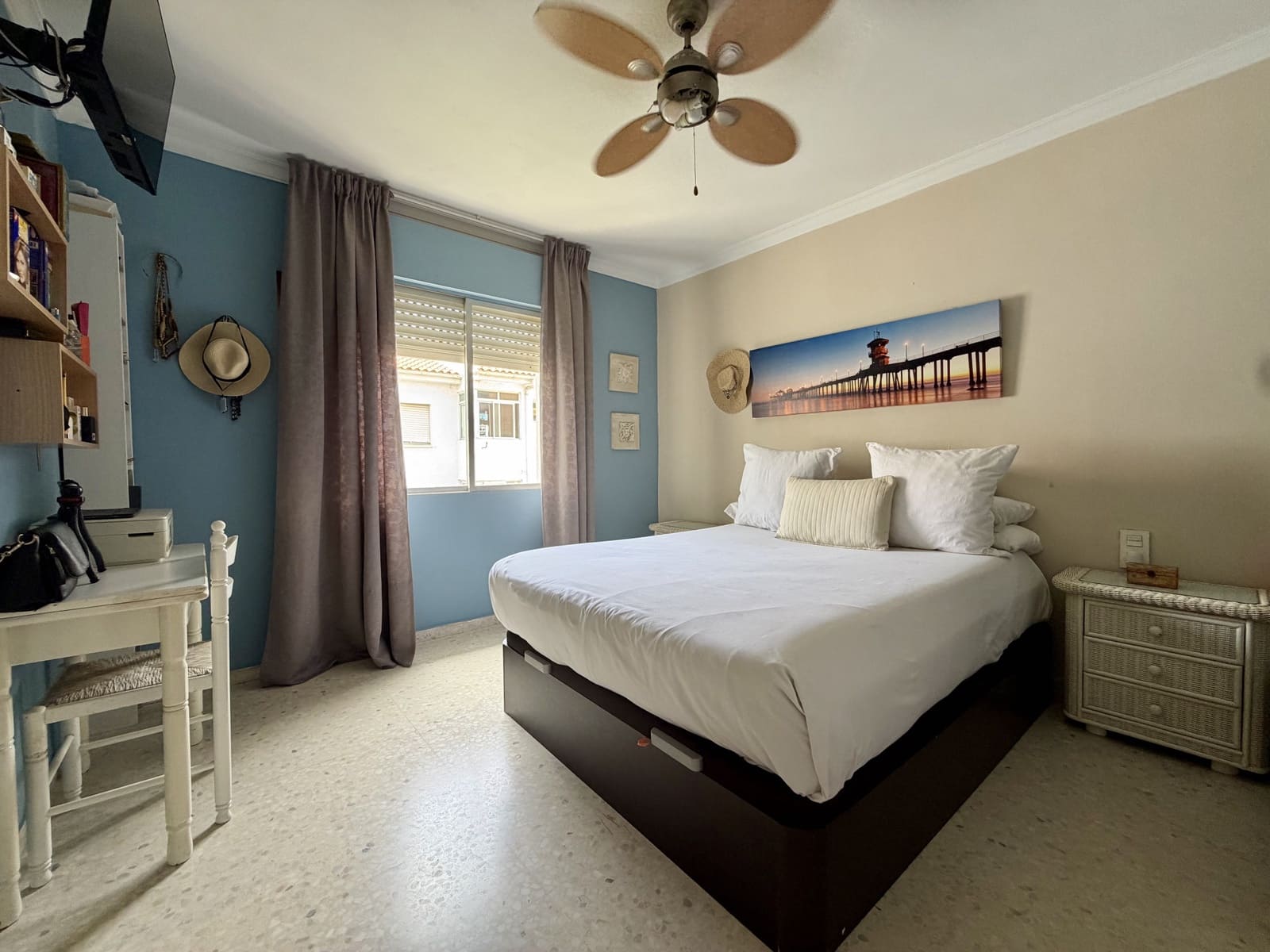 Ático de 3 habitaciones en Estepona en venta con piscina - 300.000 € (Ref: 9912742)