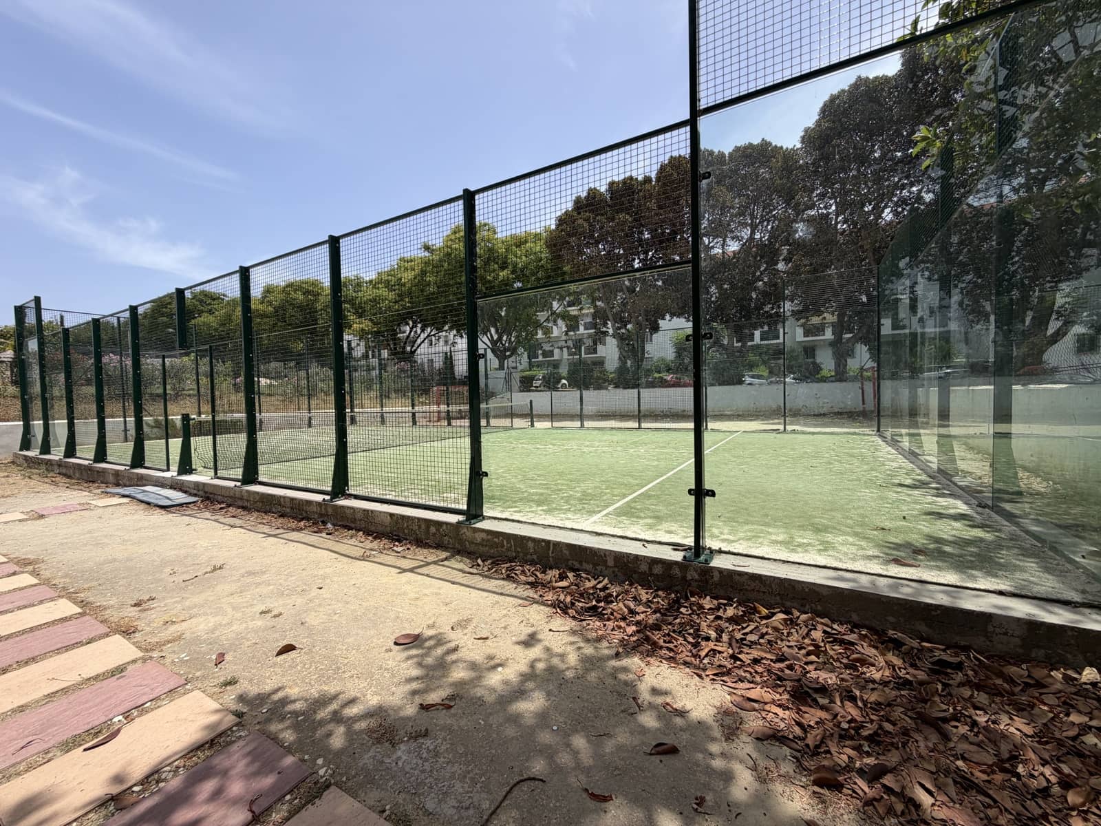 Ático de 3 habitaciones en Estepona en venta con piscina - 300.000 € (Ref: 9912742)