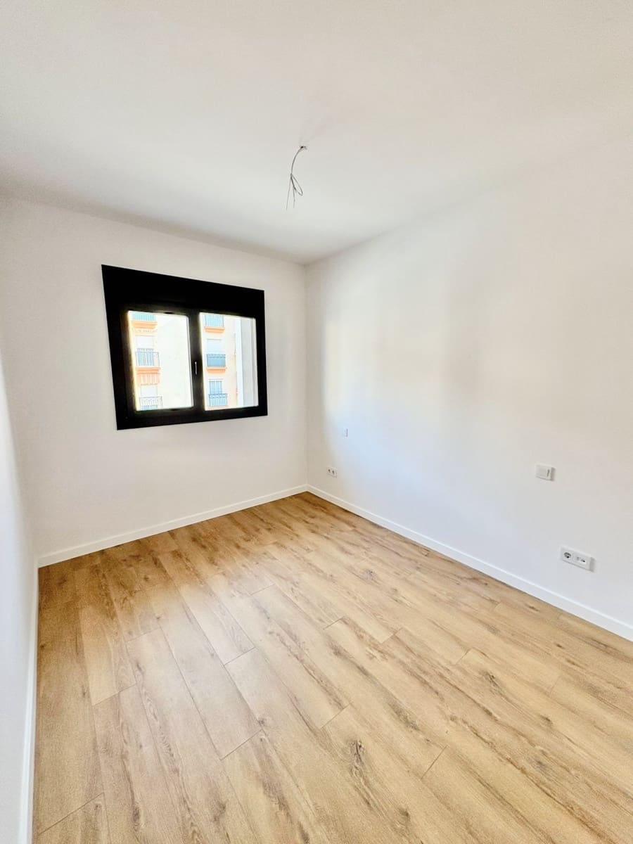 3 makuuhuone Huoneisto vuokrattavana paikassa Estepona mukana uima-altaan 
autotalli - 3 000 € (Ref: 9915380)