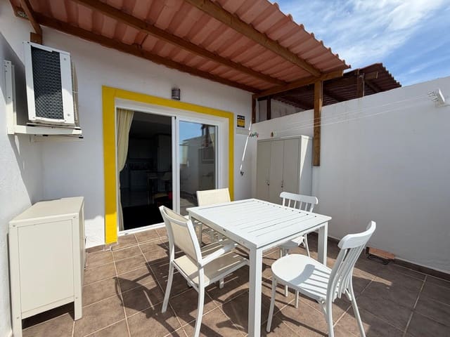 1 soverom Penthouse til salgs i Altos de Estepona, Estepona med svømmebasseng garasje - € 180 000 (Ref: 9921912)