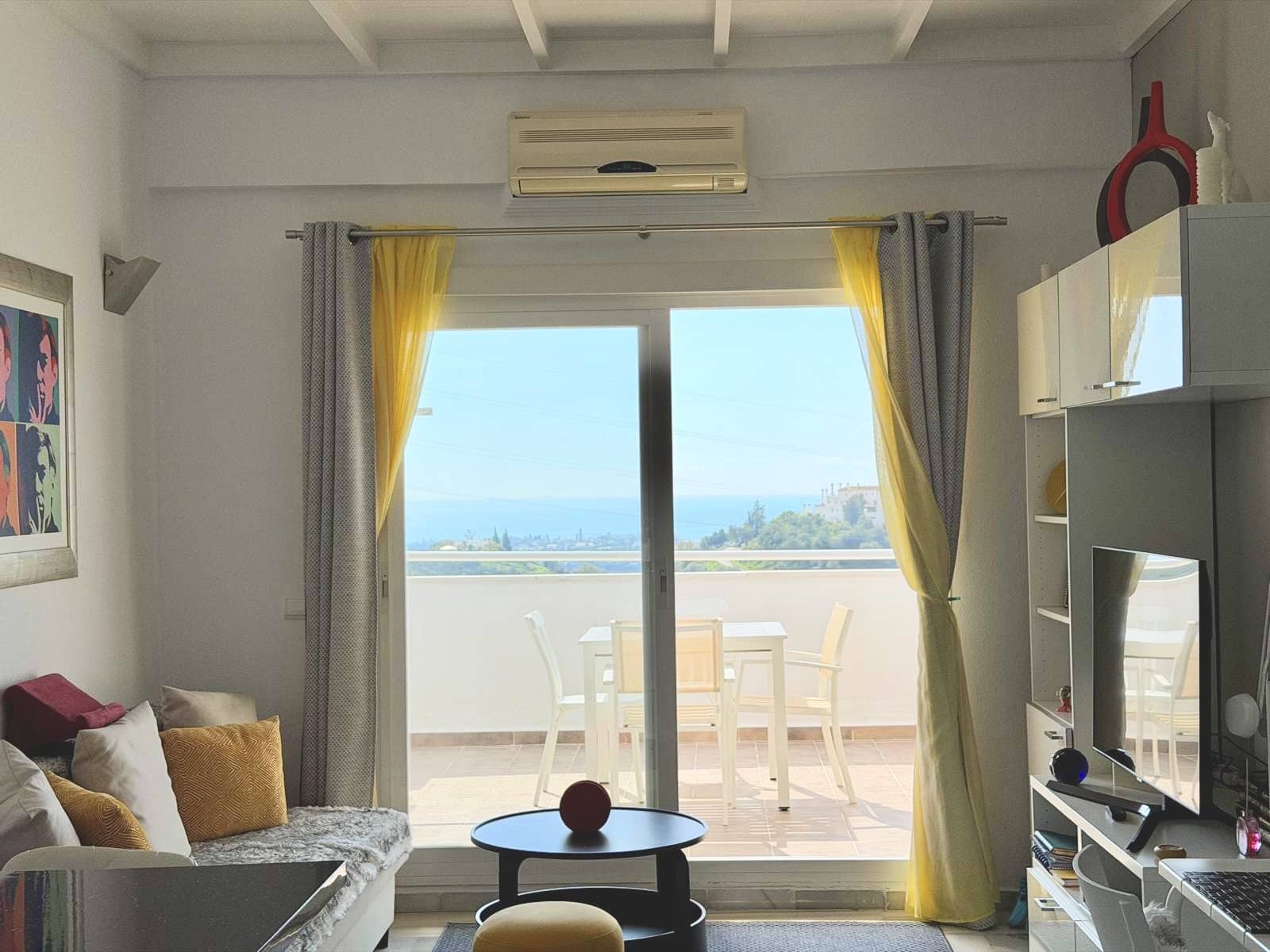 1 soverom Penthouse til salgs i Estepona med svømmebasseng garasje - € 180 000 (Ref: 9921912)