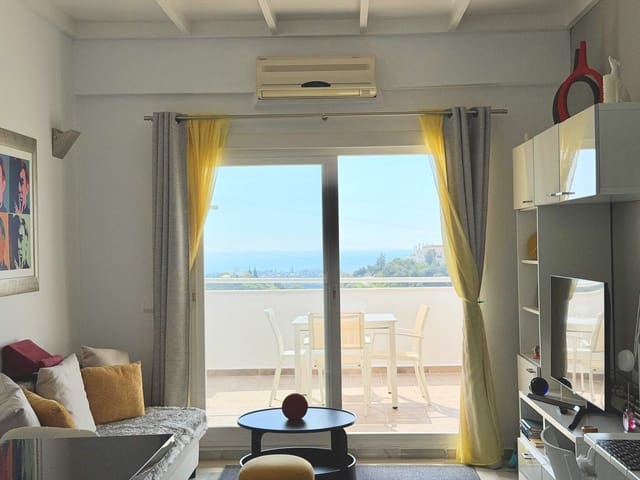 1 soverom Penthouse til salgs i Altos de Estepona, Estepona med svømmebasseng garasje - € 180 000 (Ref: 9921912)