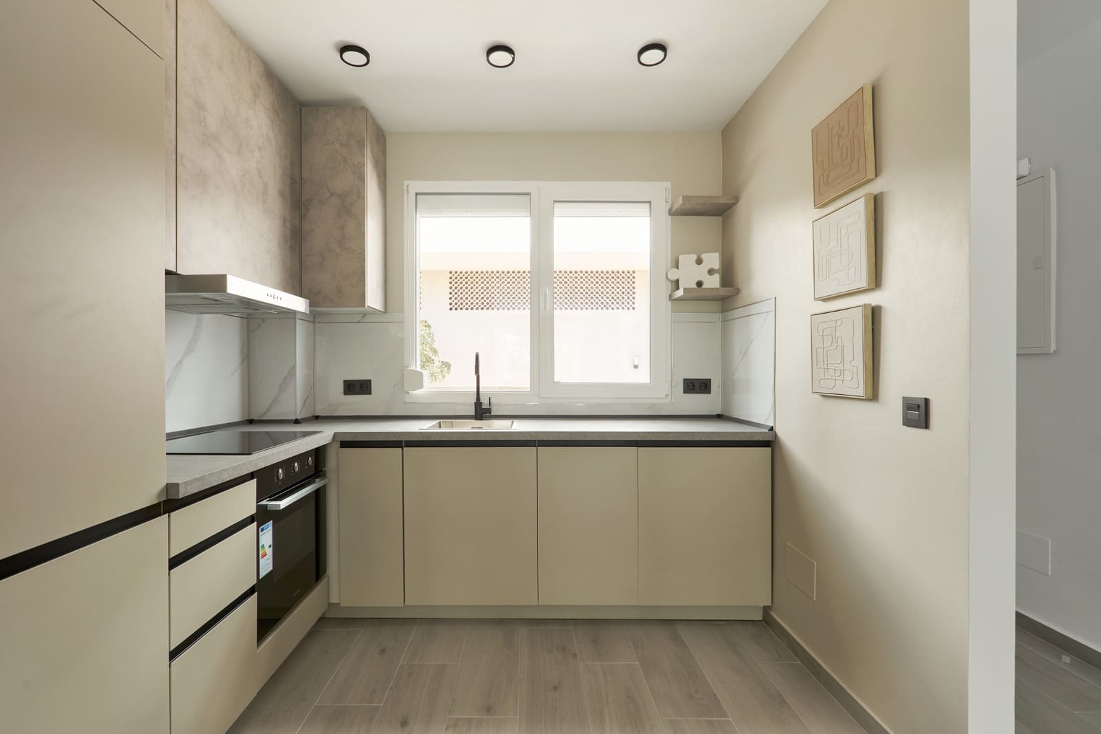 2 quarto Apartamento para venda em Nueva Andalucia com piscina garagem - 485 000 € (Ref: 9924266)