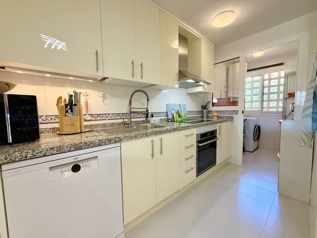 2 Zimmer Apartment zu verkaufen in La Duquesa / Puerto de la Duquesa, Manilva mit Pool - 287.000 € (Ref: 9927022)