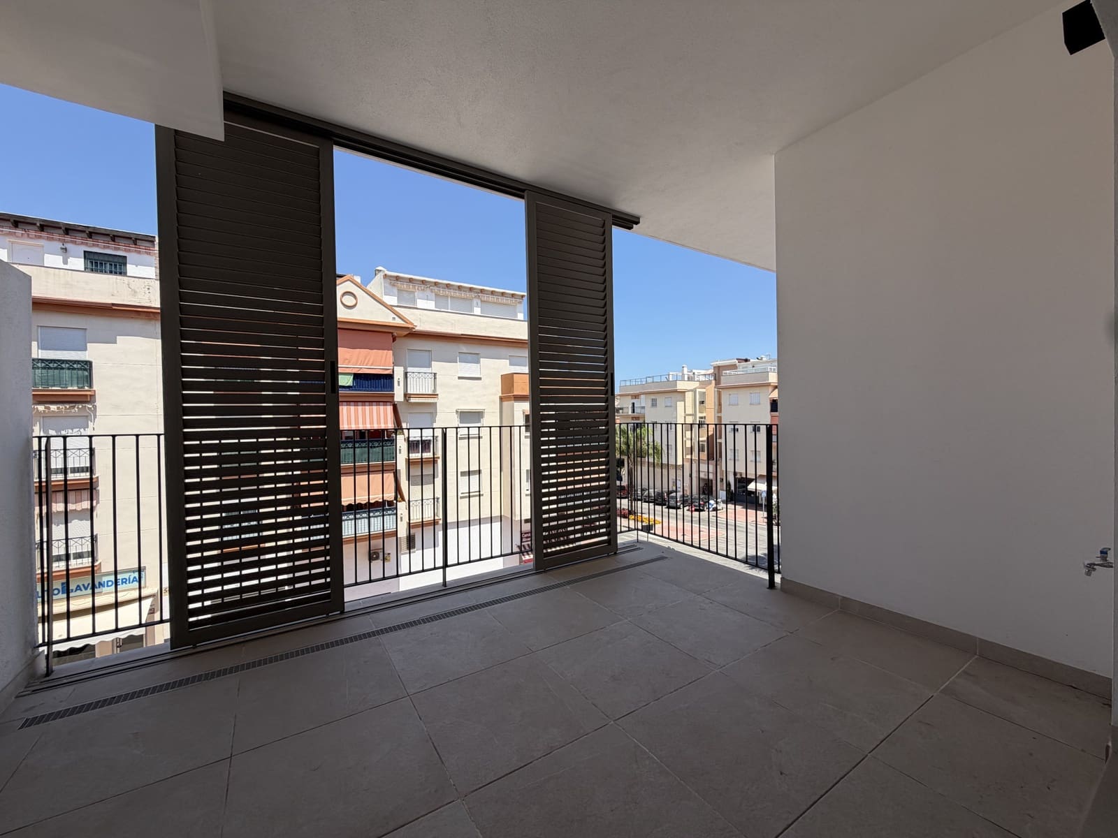 2 soveværelse Lejlighed til salg i Estepona med swimmingpool garage - € 595.000 (Ref: 9939578)