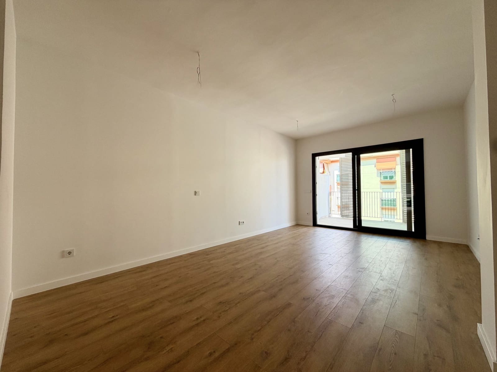 2 soveværelse Lejlighed til salg i Estepona med swimmingpool garage - € 595.000 (Ref: 9939578)