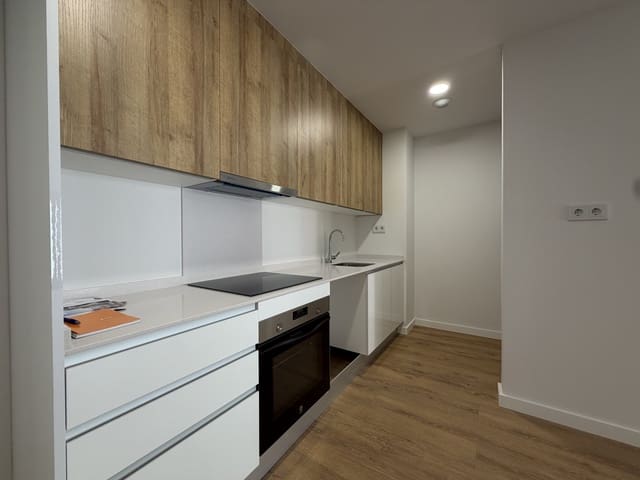 2 chambre Appartement à vendre à Huerta Nueva, Estepona avec piscine garage - 595 000 € (Ref: 9939578)