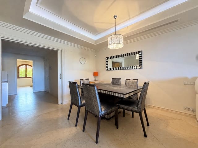 2 Zimmer Apartment zu verkaufen in Estepona mit Pool Garage - 1.250.000 € (Ref: 9953881)