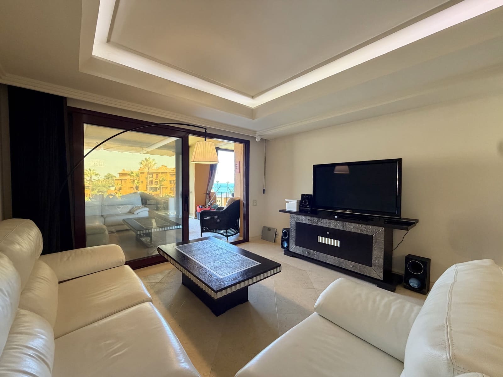 2 quarto Apartamento para venda em Estepona com piscina garagem - 1 250 000 € (Ref: 9953881)