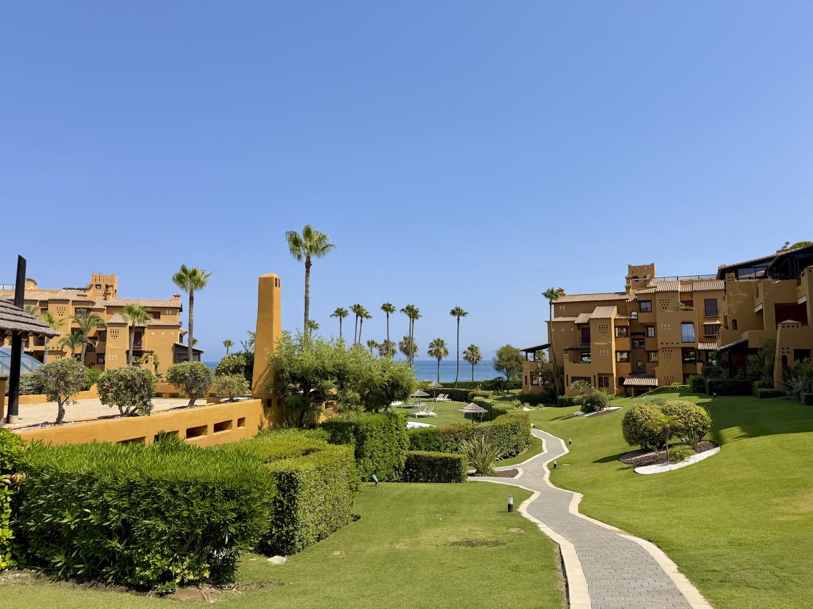 2 quarto Apartamento para venda em Estepona com piscina garagem - 1 250 000 € (Ref: 9953881)
