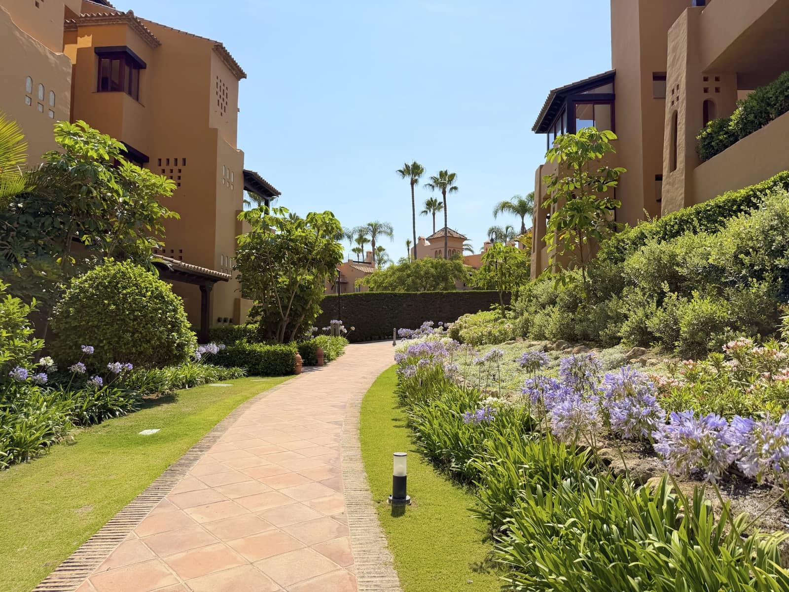 2 quarto Apartamento para venda em Estepona com piscina garagem - 1 250 000 € (Ref: 9953881)