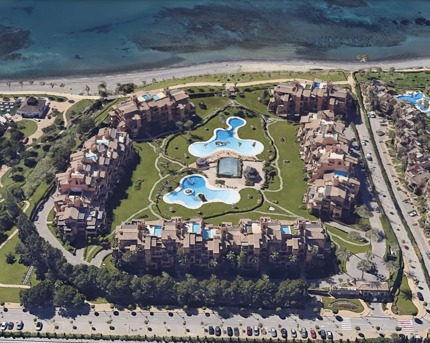 2 quarto Apartamento para venda em Estepona com piscina garagem - 1 250 000 € (Ref: 9953881)