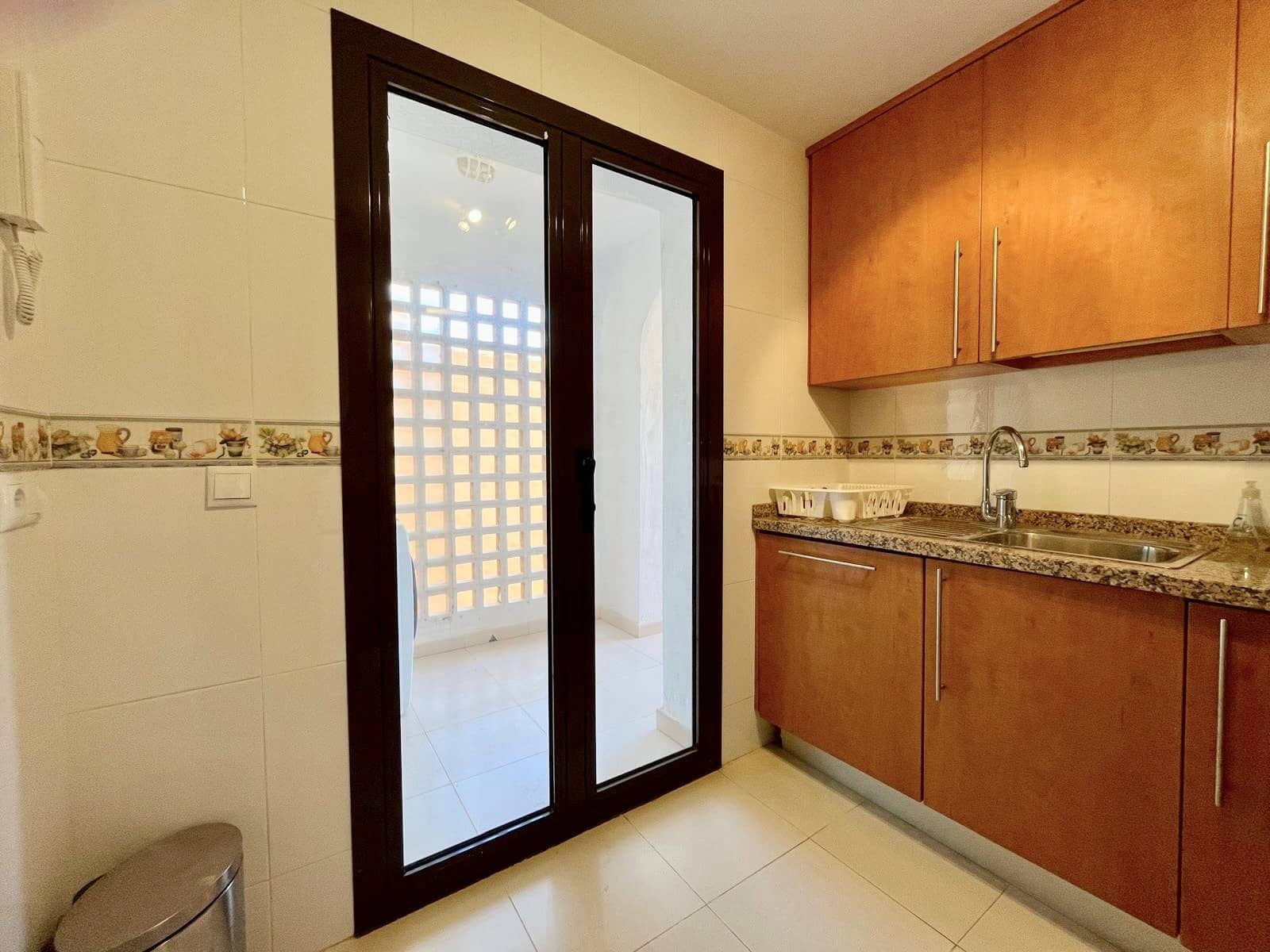 2 bedroom Apartment for rent in Manilva with pool garage - € 2,000 (Ref: 9966302)