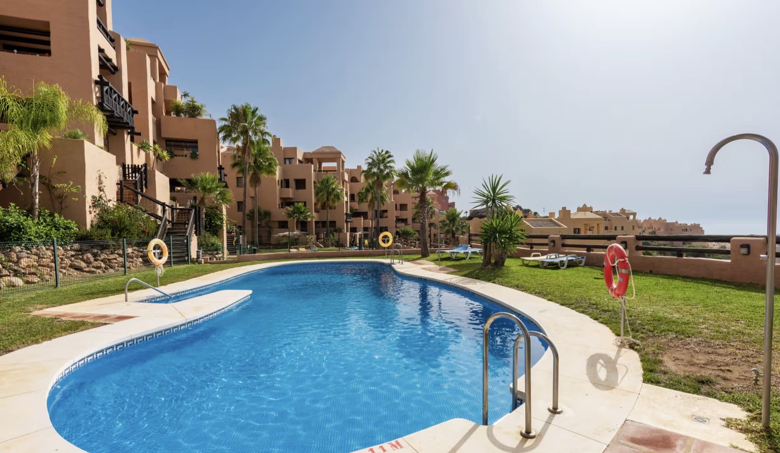 2 bedroom Apartment for rent in Manilva with pool garage - € 2,000 (Ref: 9966302)