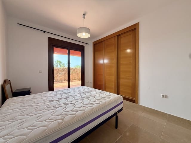2 Zimmer Apartment zu vermieten in Zona de Punta Plata, Estepona mit Pool Garage - 2.000 € (Ref: 9976902)
