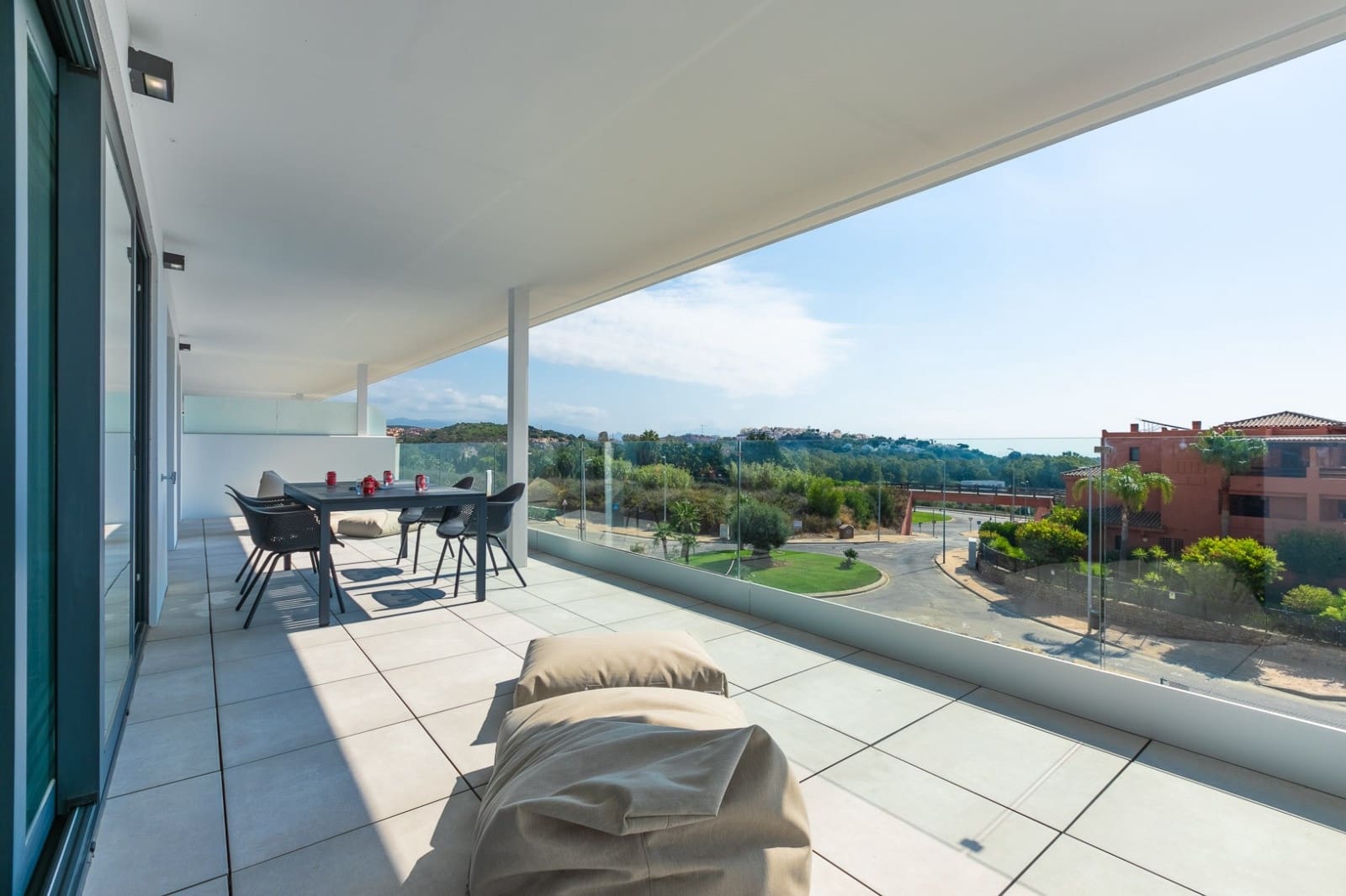 2 camera da letto Appartamento da affittare in Casares con piscina garage - 2.300 € (Rif: 9993903)